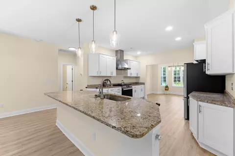 Kitchen - 4699 Red Bluff Rd, Loris, SC 29569 photo 3 of 6