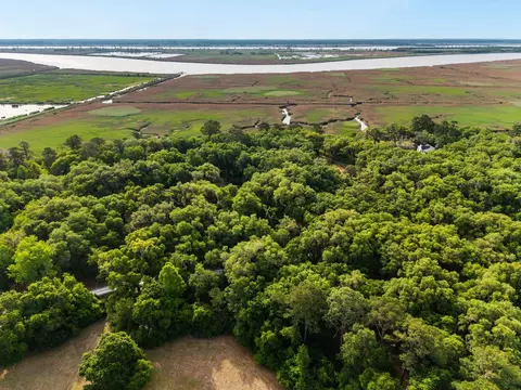 681 Grand Oak Dr, Georgetown, SC 29440