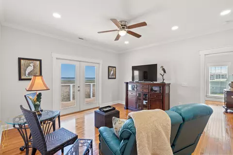 Living - 141 Oak Bay Dr, Georgetown, SC 29440 photo 5 of 5