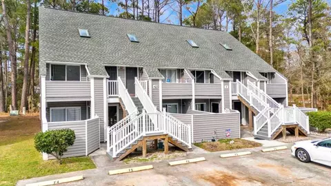 421 Cambridge Cir #F5, Murrells Inlet, SC 29576