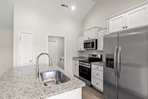 Kitchen - 64 Bennington Ct, Georgetown, SC 29440 photo 2 of 2