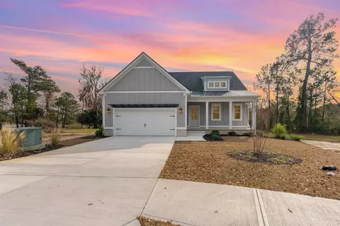 1105 Crooked Hook Rd, North Myrtle Beach, SC 29582