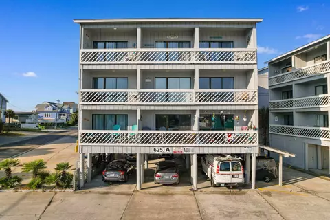 625 N Waccamaw Dr #302, Murrells Inlet, SC 29576