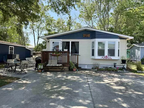 305 Sanddollar Dr, Surfside Beach, SC 29575