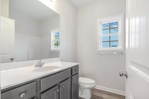 Bath - 65 Bennington Ct, Georgetown, SC 29440 photo 1 of 3