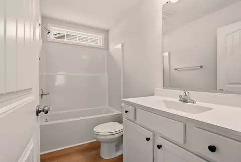 Bath - 55 Bennington Ct, Georgetown, SC 29440 photo 1 of 1