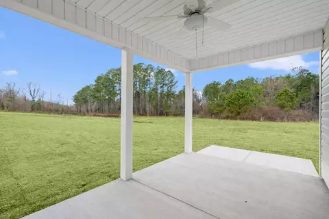 Exterior - 55 Bennington Ct, Georgetown, SC 29440 photo 3 of 8