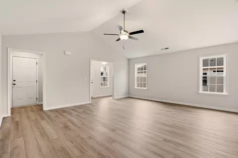 Living - 55 Bennington Ct, Georgetown, SC 29440 photo 3 of 3