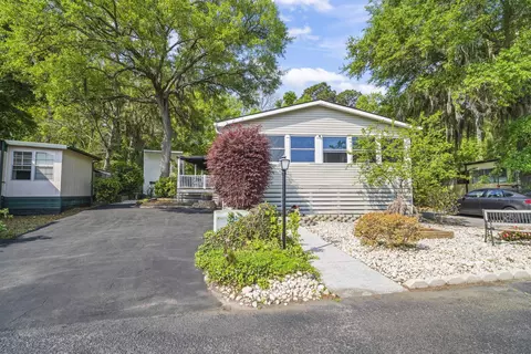 61 Saxon Ct, Murrells Inlet, SC 29576