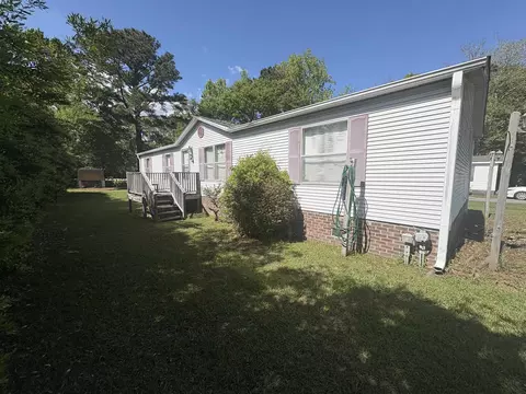 9003 Teal Dr, Murrells Inlet, SC 29576