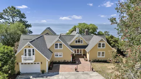 1064 Perch Dr, Manning, SC 29102