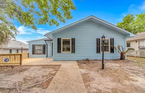 41 Channing Dr, Little River, SC 29566