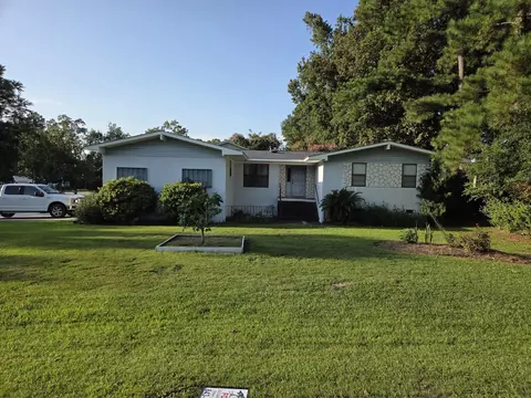 1370 SE Harbour Towne Dr, Myrtle Beach, SC 29577