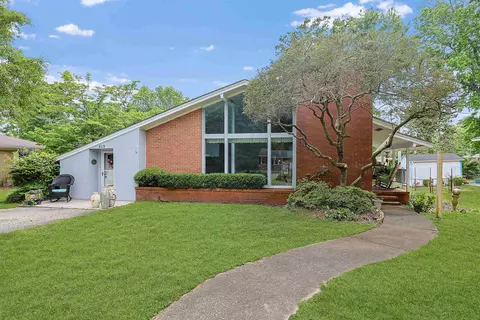 809 48th Ave N, Myrtle Beach, SC 29577