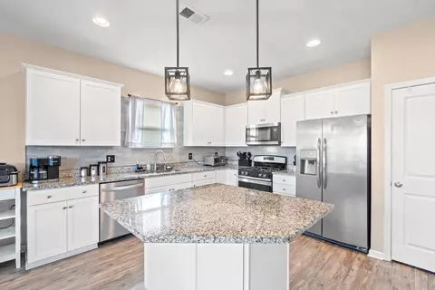 Kitchen - 192 Long Leaf Pine Dr, Conway, SC 29526 photo 3 of 6
