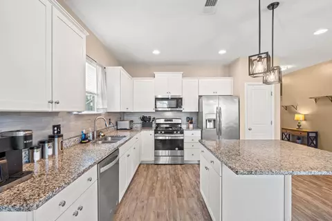Kitchen - 192 Long Leaf Pine Dr, Conway, SC 29526 photo 5 of 6