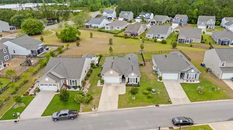 View/Area - 192 Long Leaf Pine Dr, Conway, SC 29526 photo 2 of 9