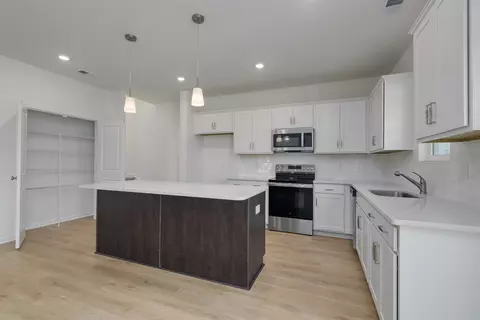 Kitchen - 172 Bolsin Ct, Conway, SC 29526 photo 4 of 6