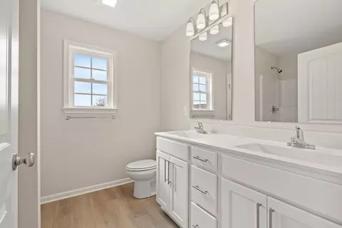 Bath - 908 Woodside Dr, Conway, SC 29526 photo 1 of 2