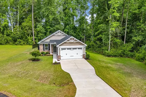 125 Coquina Dr, Tabor City, NC 28463