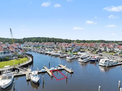 4396 Baldwin Ave, Little River, SC 29566