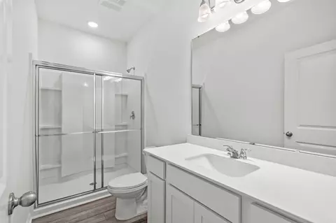 Bath - 140 Admiral St, Conway, SC 29526 photo 1 of 2