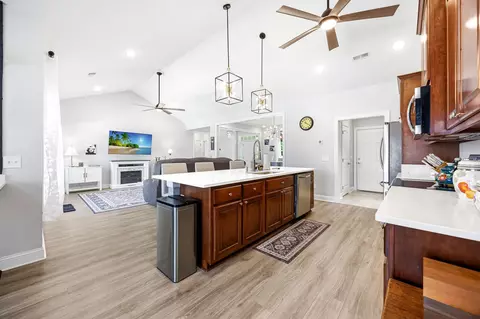 Kitchen - 1478 Red Bluff Rd, Loris, SC 29569 photo 7 of 8