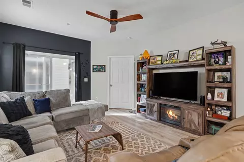Living - 512 35th Ave N #2, Myrtle Beach, SC 29577 photo 2 of 4