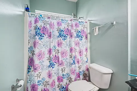 Bath - 512 35th Ave N #2, Myrtle Beach, SC 29577 photo 2 of 5