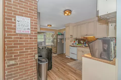 Kitchen - 103 Beneventum Rd, Georgetown, SC 29440 photo 5 of 5