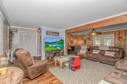 Living - 103 Beneventum Rd, Georgetown, SC 29440 photo 2 of 4