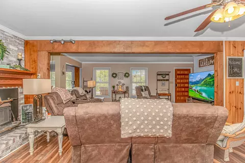 Living - 103 Beneventum Rd, Georgetown, SC 29440 photo 3 of 4