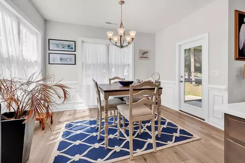 Dining - 845 Commanders Island Rd, Georgetown, SC 29440 photo 1 of 2