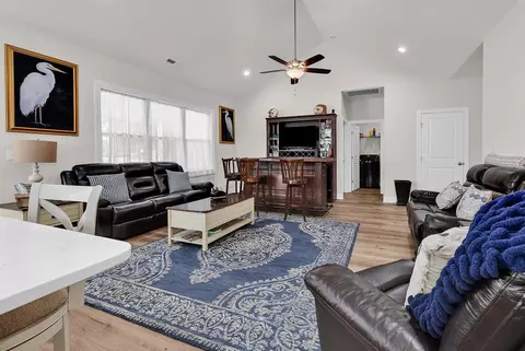 Living - 845 Commanders Island Rd, Georgetown, SC 29440 photo 2 of 3