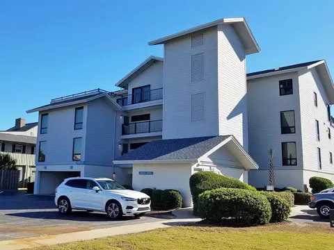 647 Norris Dr, Pawleys Island, SC 29585