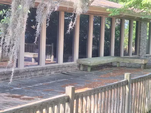 1642 Riverview Dr, Little River, SC 29566