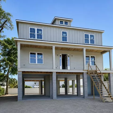 428 Vista Dr, Murrells Inlet, SC 29576