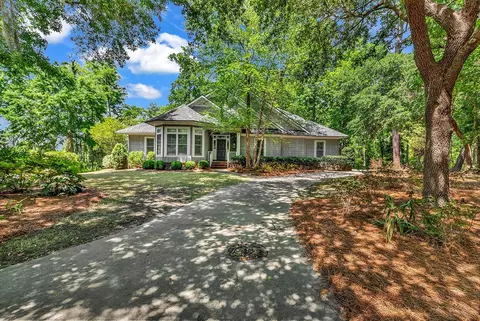 76 Harvest Ct, Pawleys Island, SC 29585