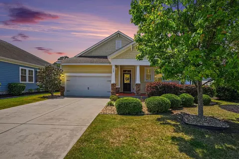 108 Champions Village Dr, Murrells Inlet, SC 29576