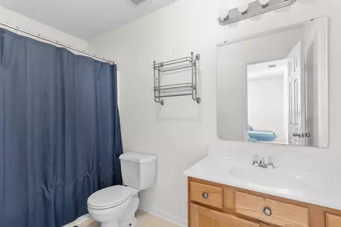 Bath - 2757 Winterbrook Dr #E, Florence, SC 29505 photo 2 of 2