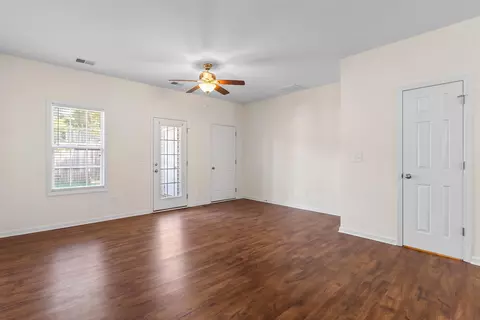 Living - 2757 Winterbrook Dr #E, Florence, SC 29505 photo 3 of 5
