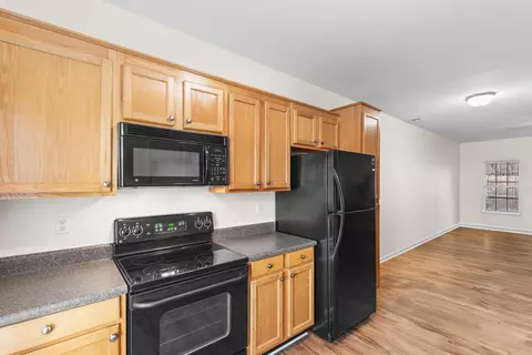 Kitchen - 2757 Winterbrook Dr #E, Florence, SC 29505 photo 4 of 5
