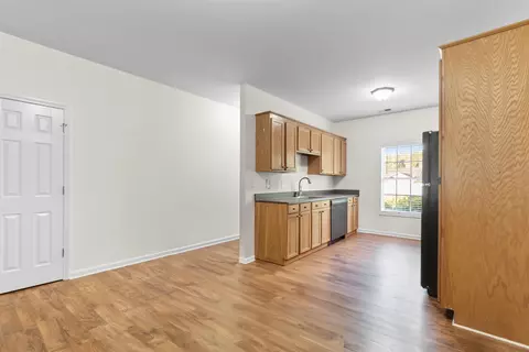 Entry Way - 2757 Winterbrook Dr #E, Florence, SC 29505 photo 4 of 4