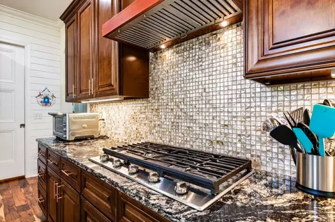 Kitchen - 321 N Oak Dr, Surfside Beach, SC 29575 photo 4 of 6