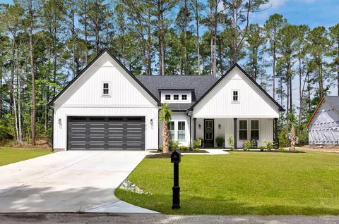 813 Boundaryline Dr NW, Calabash, NC 28467