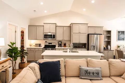 Kitchen - 511 Grain Field Dr, Georgetown, SC 29440 photo 4 of 4
