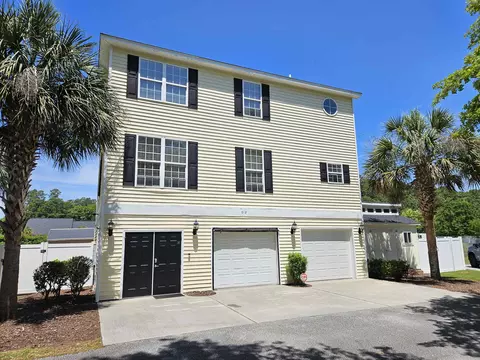 612 Woodland Dr, Murrells Inlet, SC 29576