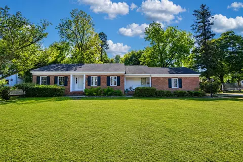 715 N Park St, Mullins, SC 29574
