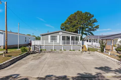 1021 Blossom St, North Myrtle Beach, SC 29582