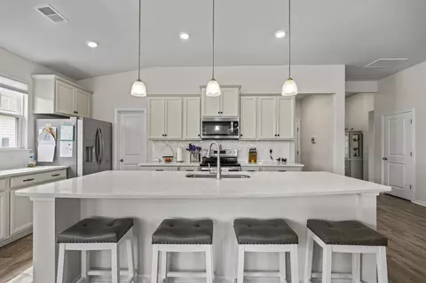 Kitchen - 531 Pier Ct, Longs, SC 29568 photo 6 of 8